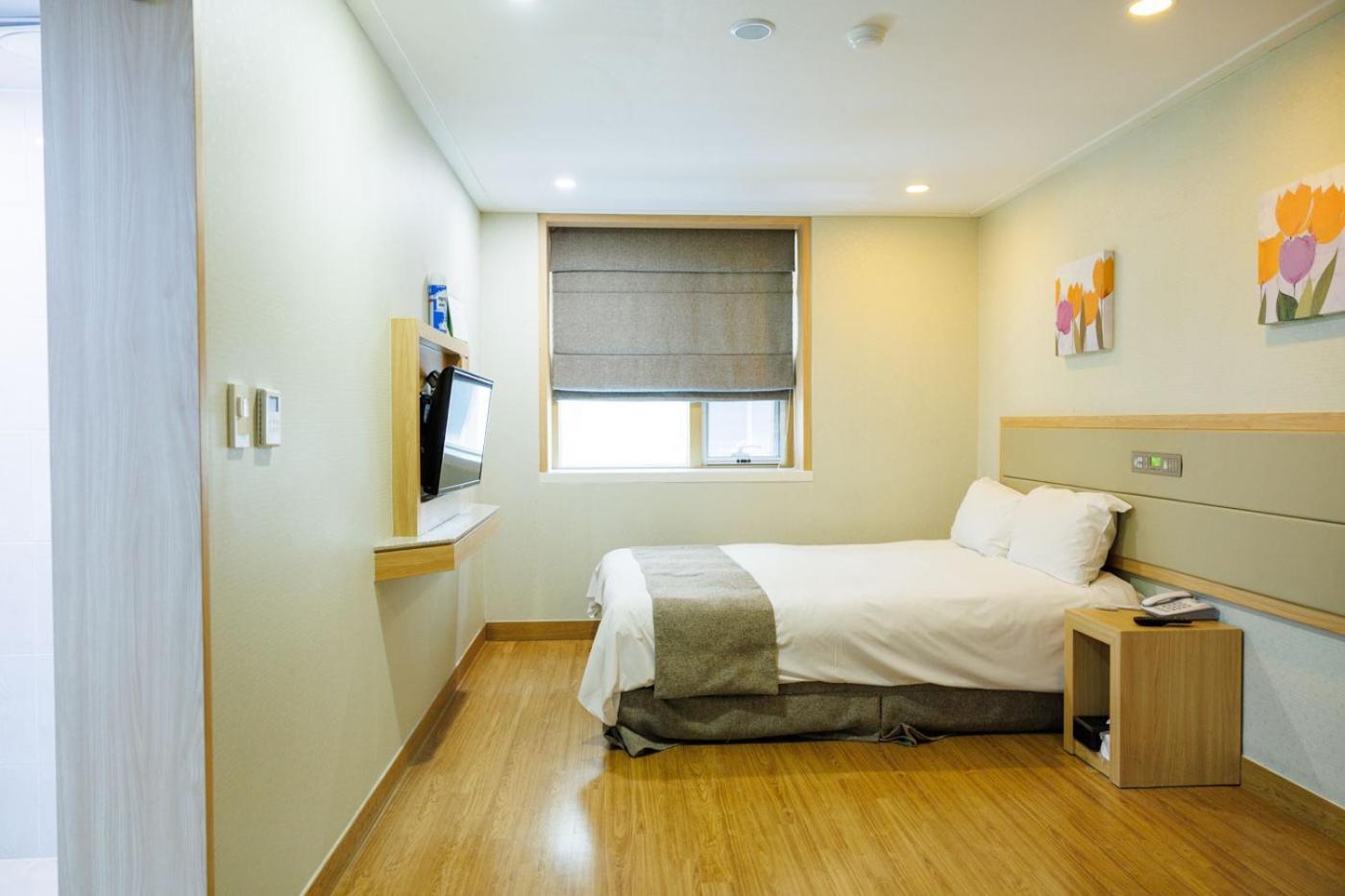 Отель Jeju Robero Экстерьер фото
