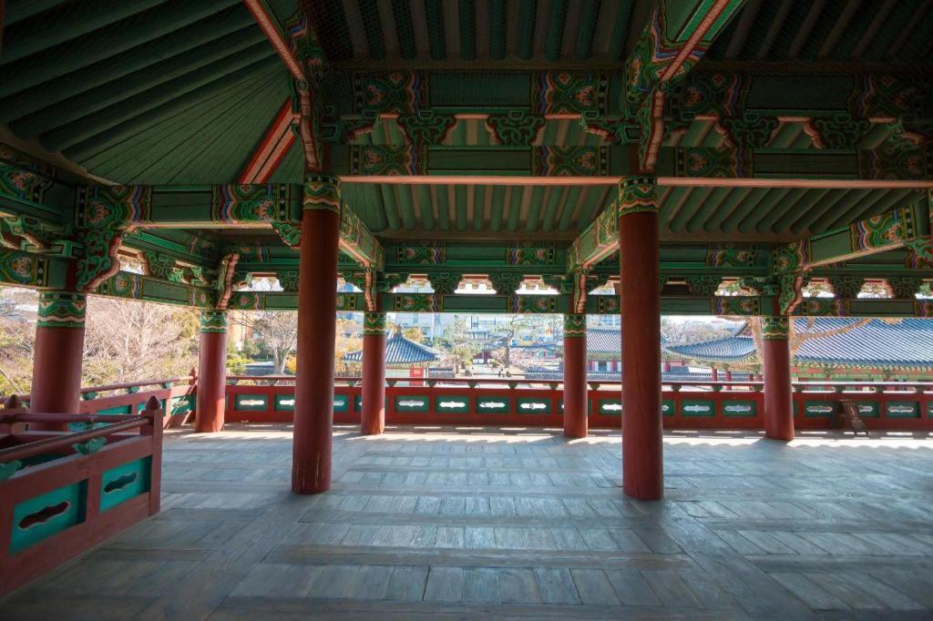 Отель Jeju Robero Экстерьер фото